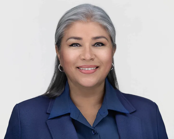 Headshot of Sandra Galvan